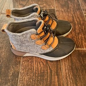 Sorel Women's Out N About Boots